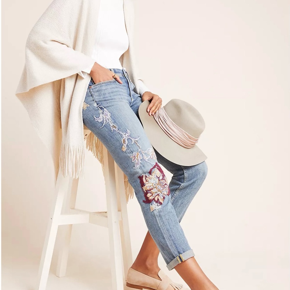 Cute embroidered Pilcro Mid-Rise Slim Boyfriend Jeans, 16W, NWOT, Anthropologie